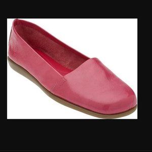 AEROSOLES - NWOB Hot Pink Patent Leather "Mr. Softee" Loafer Flat Slide - 8.5M